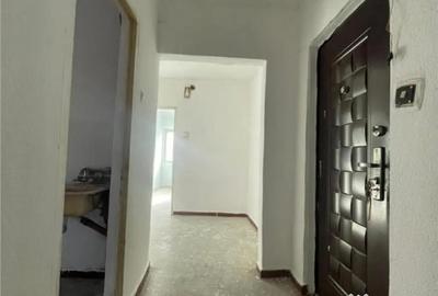 Apartament cu 3 camere decomandat în E3 - 10
