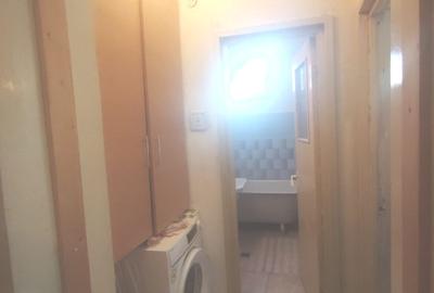 Apartament semidecomandat etaj 1 - 4