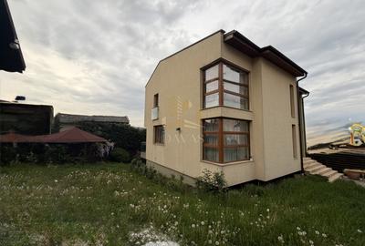 Casă individuală cu 5 camere cu Teren 500 Mp în Gruia - 2