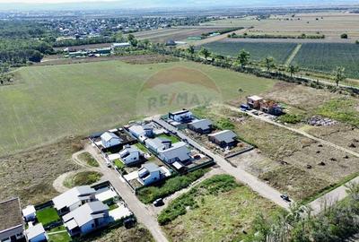 Teren Construcții intravilan de 593 mp, în Vânători - 8