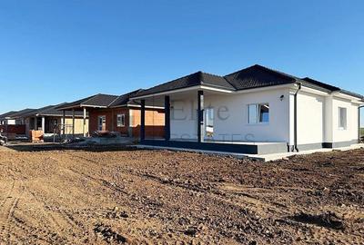 Casa cu 4 camere de vanzare in Santandrei - 2