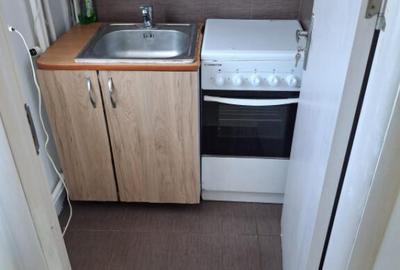 Camera camin, cu baie in interior, renovata, mobilata si uti - 2