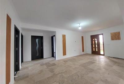 Casă individuală cu 4 camere cu Teren 660 Mp în Vinga - 3