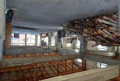 Spațiu comercial, de 233 mp, în Central - 3