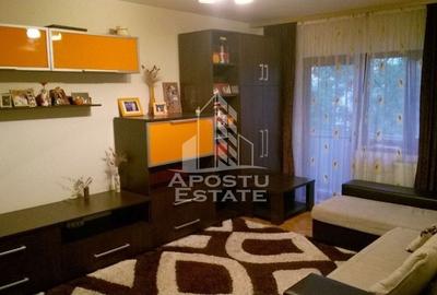 Apartament cu 3 camere la etaj intermediar, zona Bucovina - 2