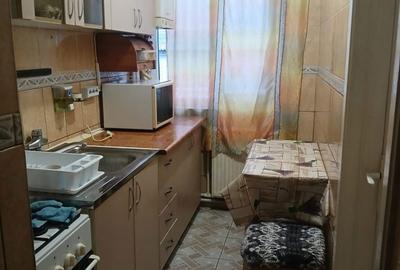 Apartament cu 3 camere semidecomandat în Central - 2