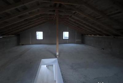 Casă cu 3 camere cu Teren 390 Mp în Păulești - 1