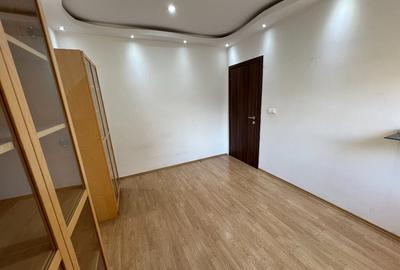 INCHIRIEZ casa 5 camere,pretabila birou,zona Calea Dumbravii - 2