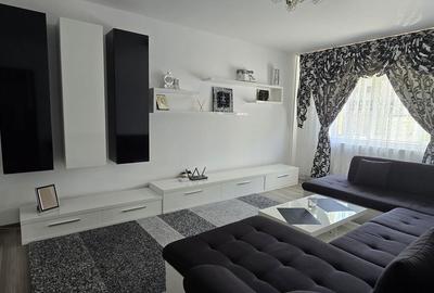 Apartament cu 3 camere decomandat în Micro 3 - 10
