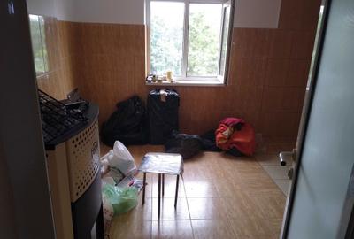 Apartament cu 2 camere decomandat în Zăvoaia - 8