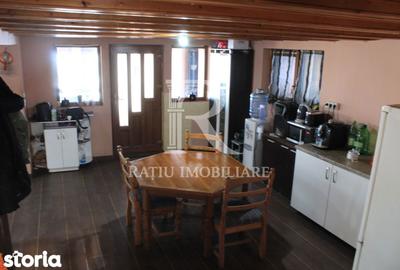 Casă cu 5 camere cu Teren 4458 Mp în Bratca - 8