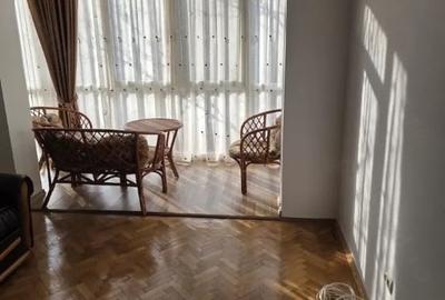 Apartament cu 2 camere semidecomandat, mobilat în Pajura - 3