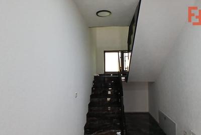 Casă individuală cu 6 camere cu Canalizare în Comloșu Mare - 11