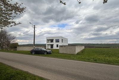 Casă cu 4 camere în Central - 6