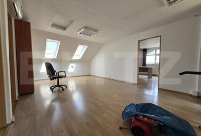 Casa de vanzare, cu 9 camere, 308 mp, zona RrM1 - 10