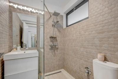 Casă cu 4 camere cu Garaj în Tunari - 2