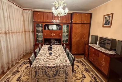 Casă cu 8 camere cu Teren 750 Mp în Central - 10
