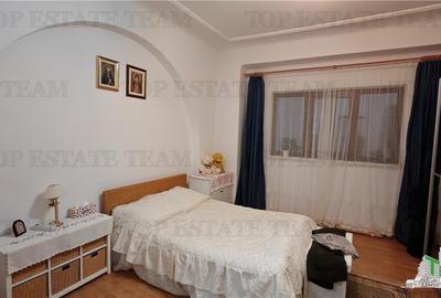 Apartament de 3 camere ultracentral, cladire interbelica (solida) etaj 1, Natiun - 3