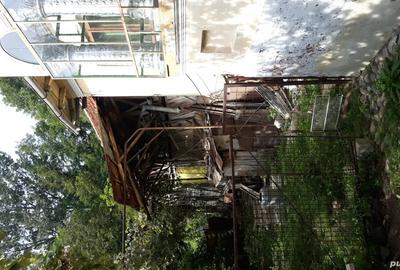 La vanzare doua case locuibile ?i teren 1000 de mp in com. Pietrari, jude?ul Valcea . - 2