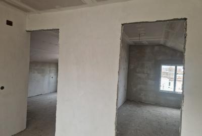 Casă cu 5 camere cu Teren 222 Mp în Lumina - 4