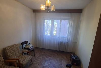 Apartament cu 4 camere decomandat în Republicii - 8