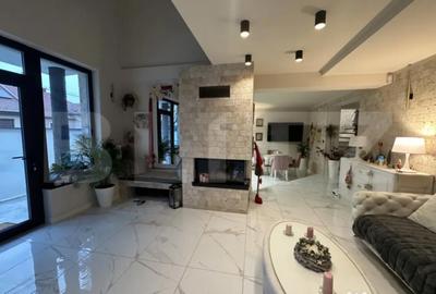 Casă cu 6 camere cu Teren 388 Mp în Titulescu - 2