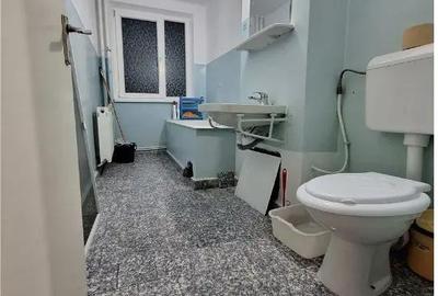 Apartament cu 2 camere decomandat în Cornișa - 8