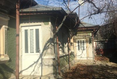 Casa de vanzare in sat Tei?, jude? Dambovi?a - 1