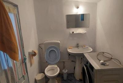 Casă individuală cu 4 camere cu Canalizare în Central - 9