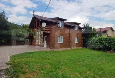 Casa individuala 5 camere, teren 2800 mp in Moldovenesti