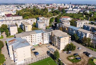 Spa?iu comercial de 158 mp de vanzare in Roman - 2