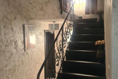 Casă cu 4 camere cu Teren 1750 Mp în Central - 6