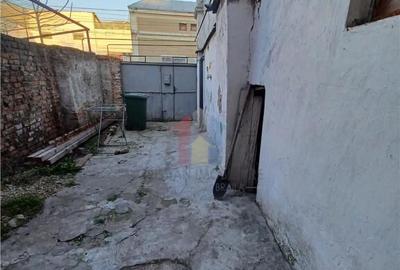 Casă cu 3 camere cu Teren 110 Mp în Central - 9