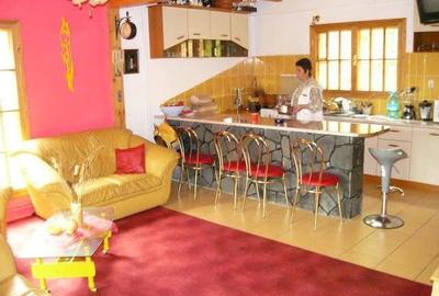Casă cu Teren 4000 Mp în Central - 5