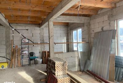 Casă cu 5 camere cu Teren 2200 Mp în Vicovu de Sus - 3