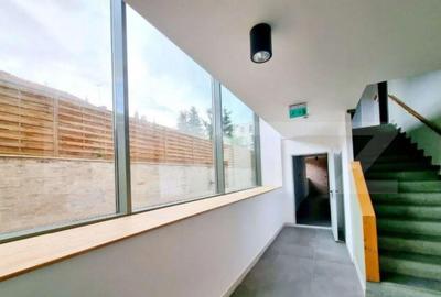 Spațiu comercial, de 250 mp, în Central