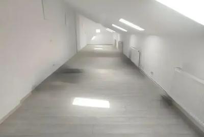 Casă cu 6 camere cu Canalizare în Moșilor - 11