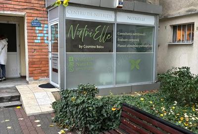 Spațiu comercial, de 35 mp, în Central - 4