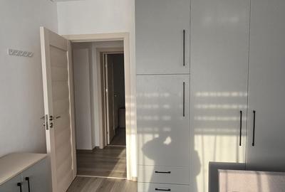 Apartament cu 3 camere semidecomandat în Central - 2