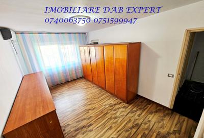 Apartament cu 2 camere decomandat în Micro 20 - 3