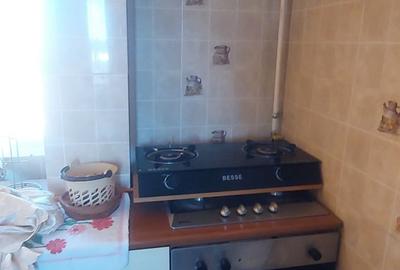 Apartament cu 3 camere semidecomandat, mobilat în Central - 12