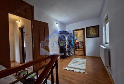 Casă cu Canalizare în Central - 2