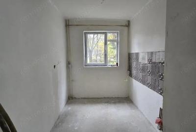 Apartament 2 camere Podul Inalt, parter, pregatit pentru finisaje dupa gustul - 2