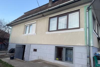 Casă cu 4 camere în Tritenii-Hotar - 5