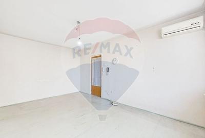 Apartament cu 3 camere semidecomandat în Colentina - 10