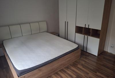 Militari - Orsova, decomandat, etaj 2/4, 76 mp., an c-tie 1989, centrala termica Militari - Orsova, decomandat, etaj 2/4, 76 mp., an c-tie 1989, centrala termica - 13