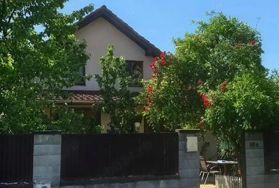 Casă cu Teren 400 Mp în Central