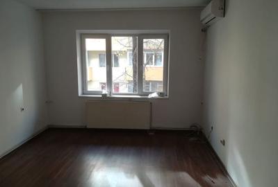 De vanzare Apartament 3 camere Bobocica Vitan - 5