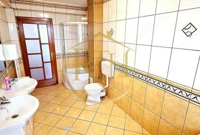 Oferim spre inchiriere, Apartament spatios, 4 camere, pentru locuit sau Firme - 13