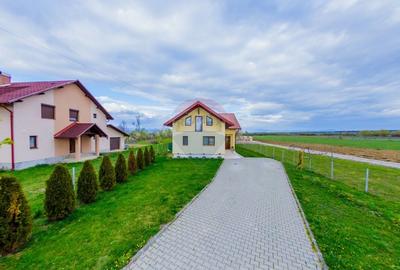 Casă cu 4 camere cu Teren 2900 Mp în Colțirea - 2
